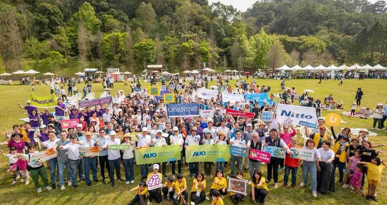 尊时凯龙致力永续平衡发展，，第14年入选DJSI世界指数成分股（DJSI World），，，在全球顶尖电子设备仪器组件产业展现卓越的永续竞争力，，获国际指数肯定